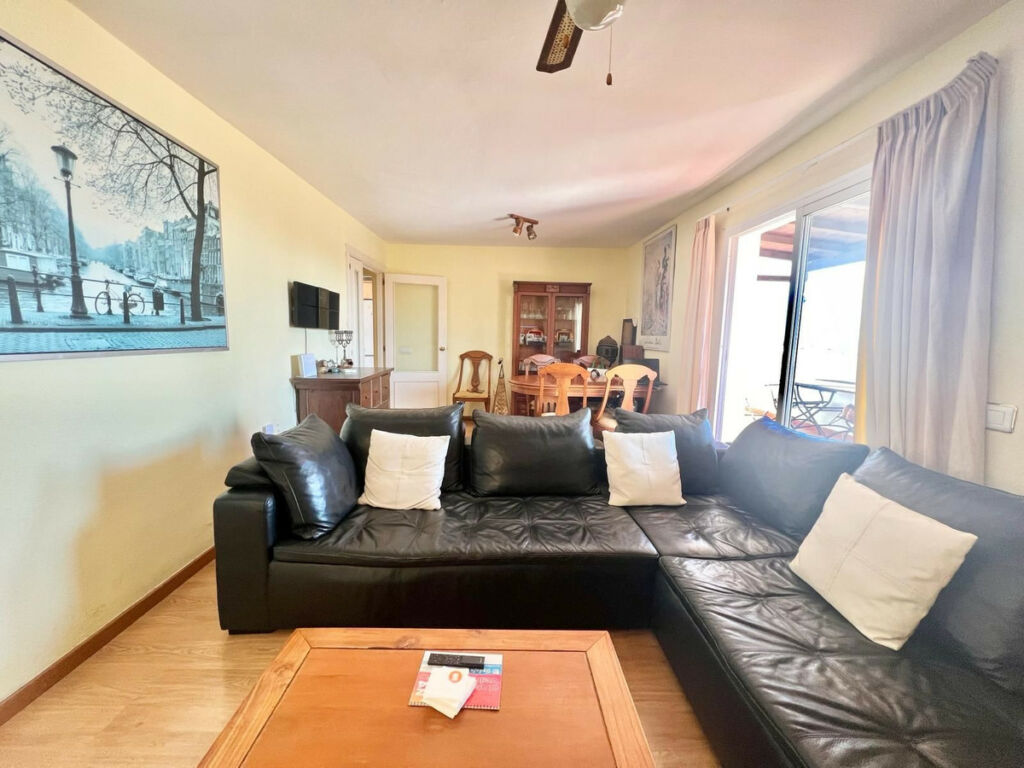 Penthouse Las Lagunas Málaga - image 2