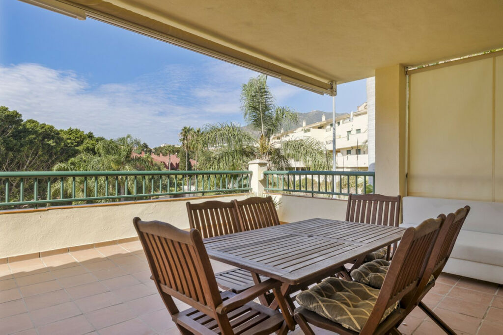Ground Floor Apartment Torrequebrada Málaga - image 3