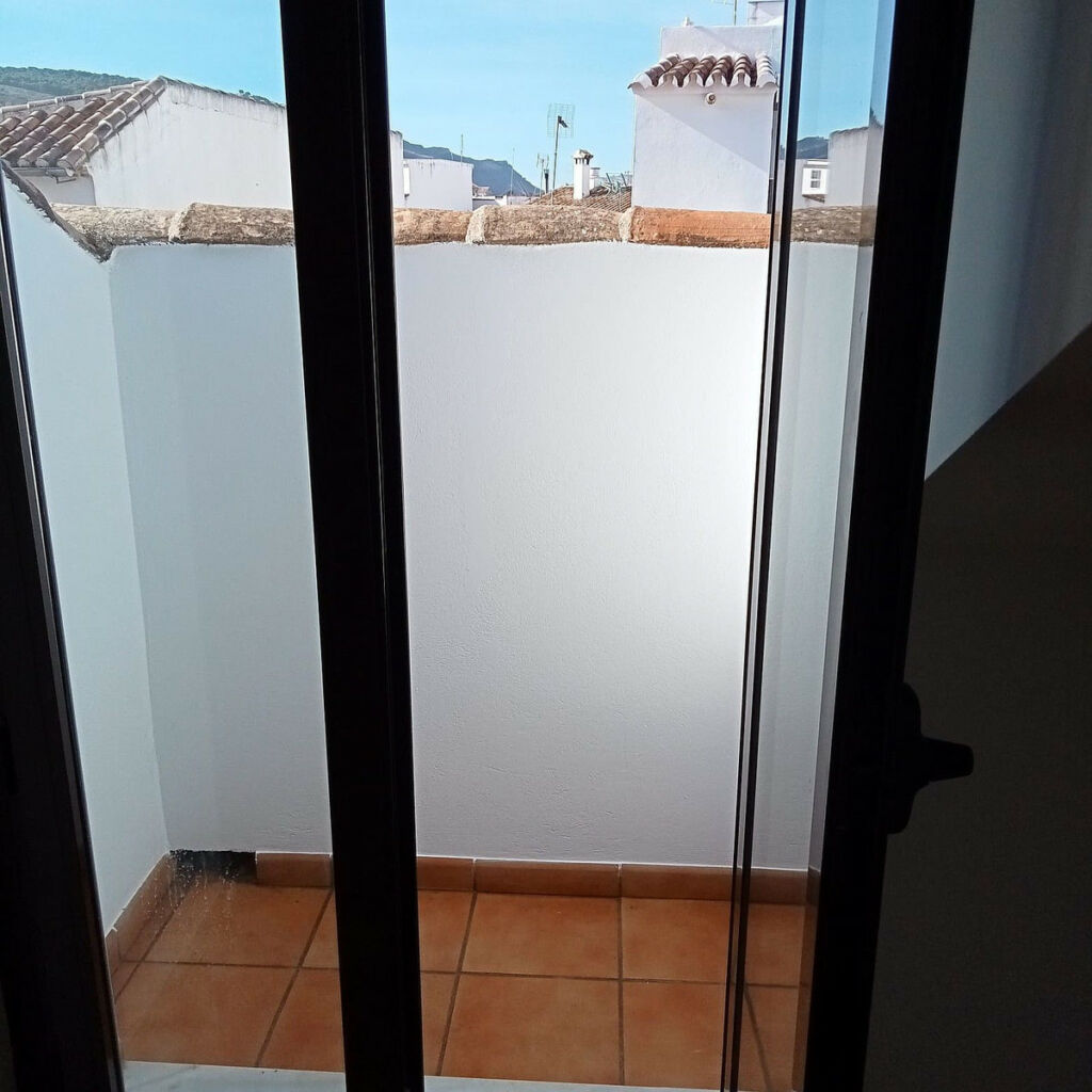 Top Floor Apartment Antequera Málaga - image 2