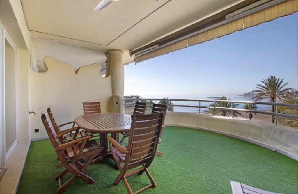 Penthouse Benalmadena Málaga - image 2