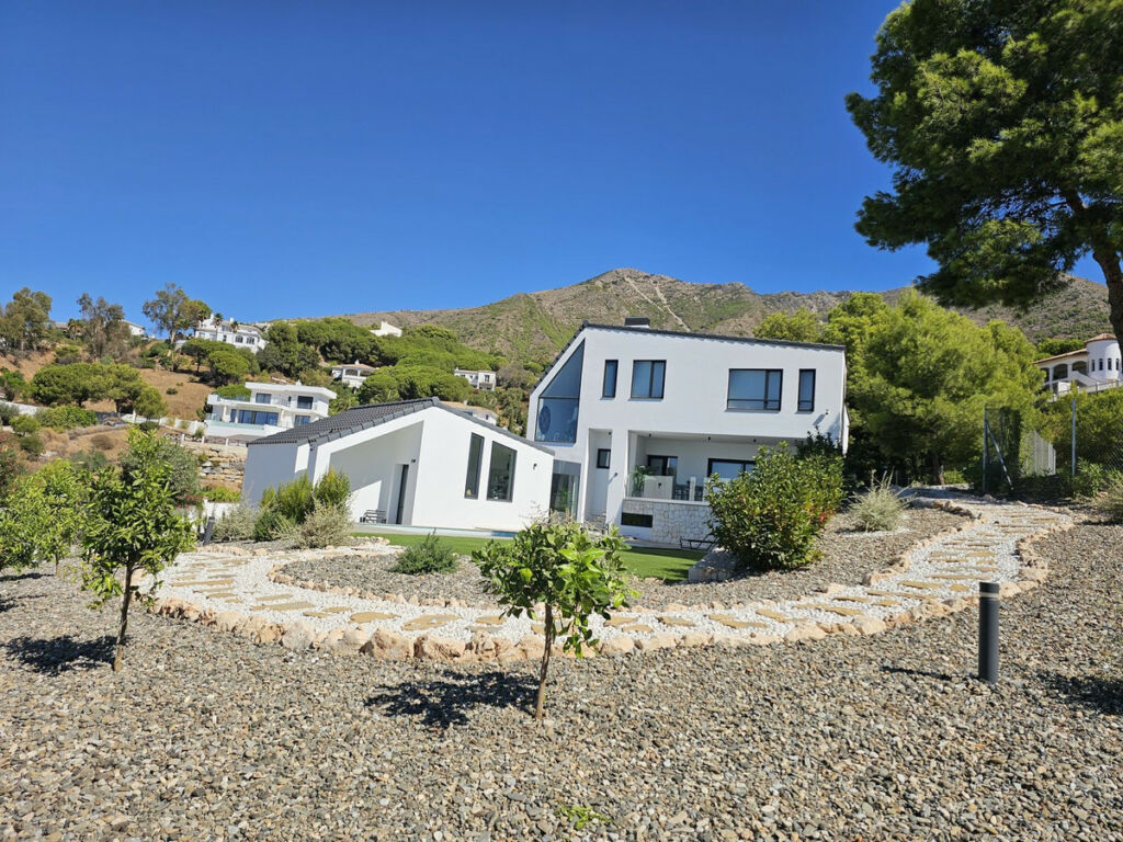 Detached Villa Mijas Málaga - image 2