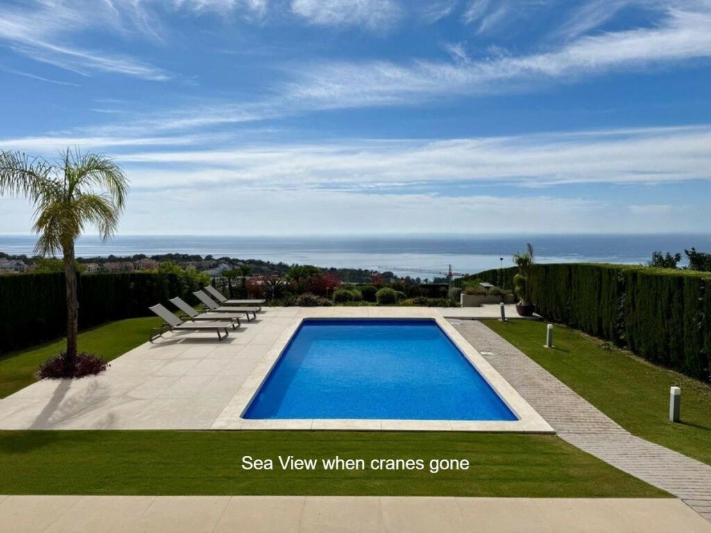 Detached Villa Manilva Málaga - image 2
