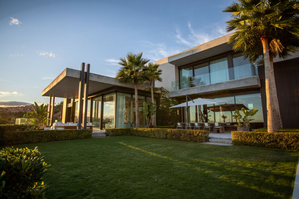 Detached Villa La Quinta Málaga - image 2