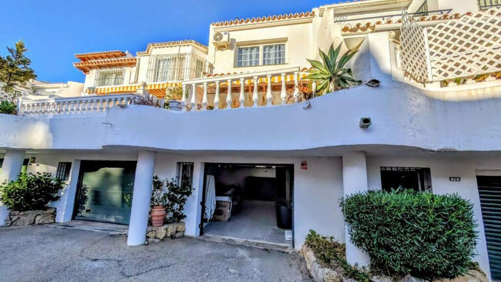 Townhouse Atalaya Málaga - image 23
