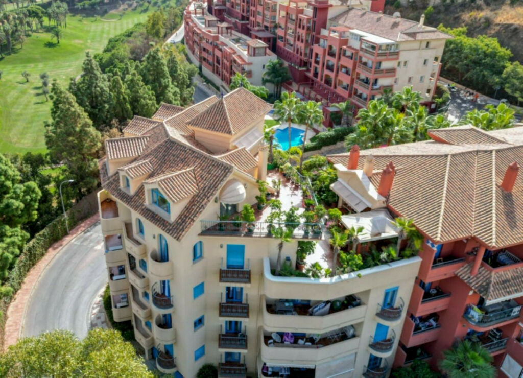 Penthouse Duplex Torrequebrada Málaga - image 2