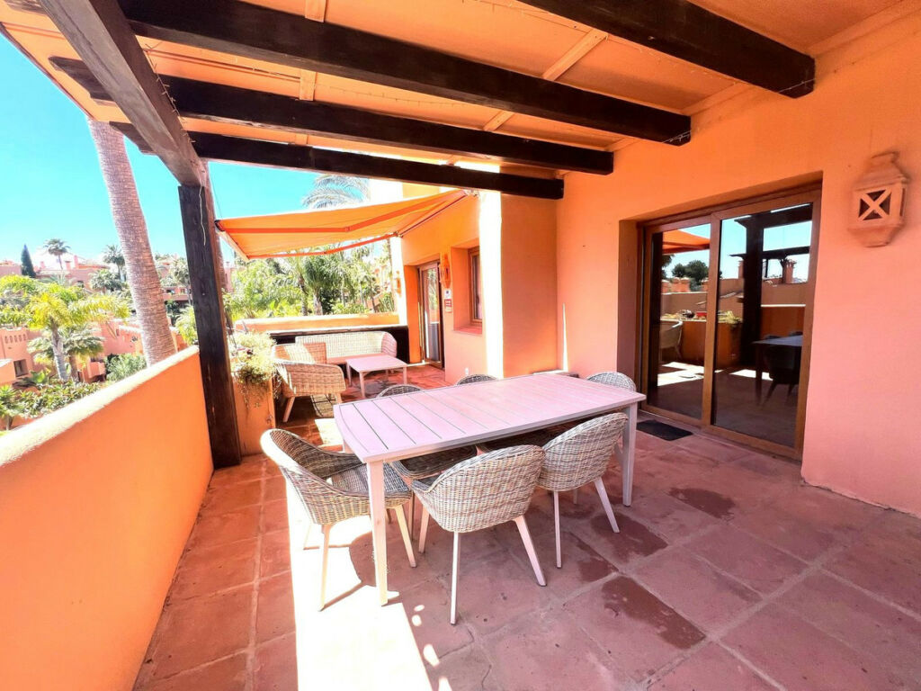 Semi-Detached House Riviera del Sol Málaga - image 2