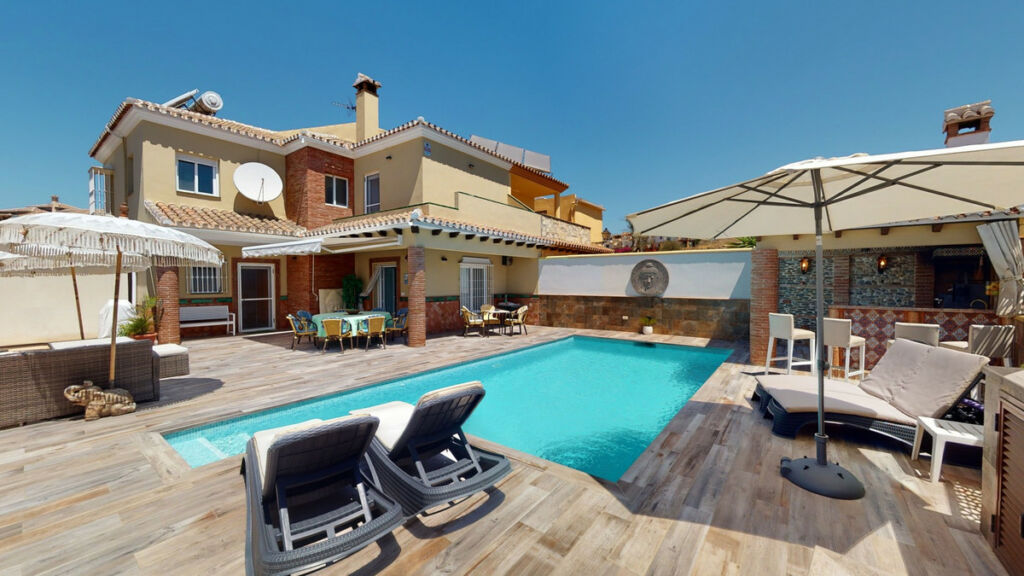 Semi-Detached House Torre del Mar Málaga - image 2