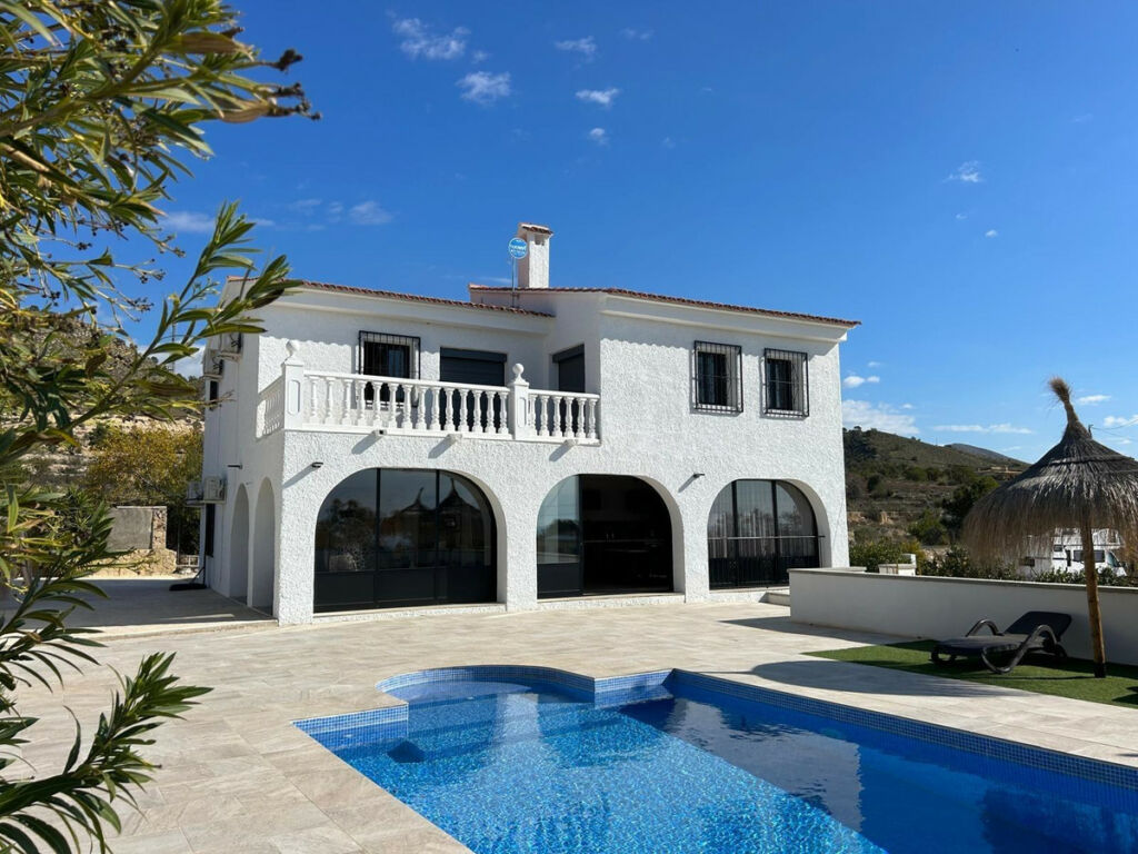 Bungalow Villajoyosa Alicante - image 2