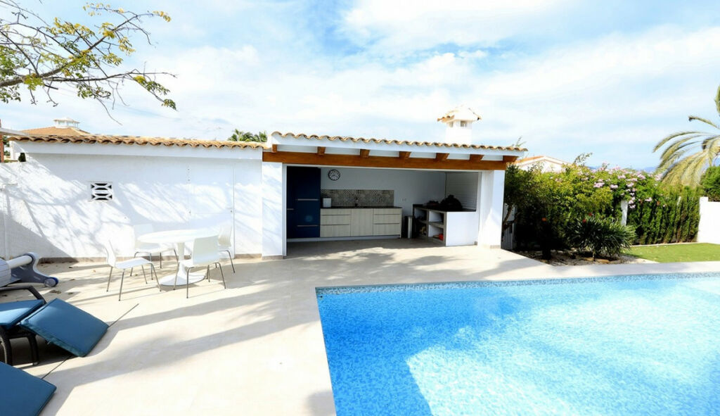 Detached Villa Albir Alicante - image 2