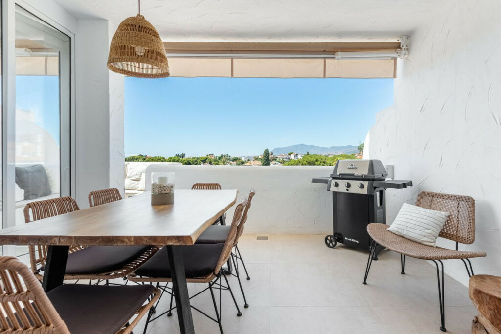 Penthouse Duplex Nueva Andalucía Málaga - image 2