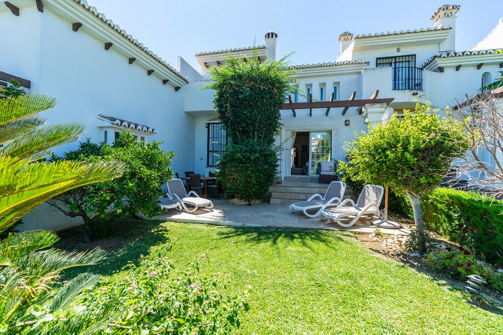Townhouse Riviera del Sol Málaga - image 2