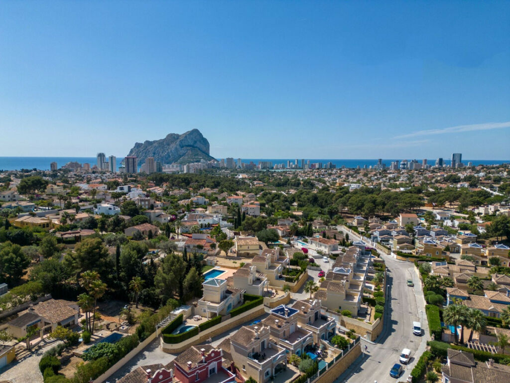 Detached Villa Calpe Alicante - image 2