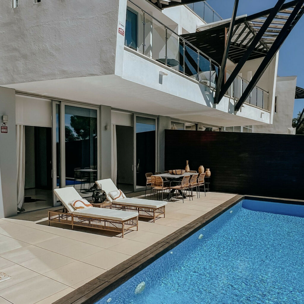 Townhouse Sierra Blanca Málaga - image 2