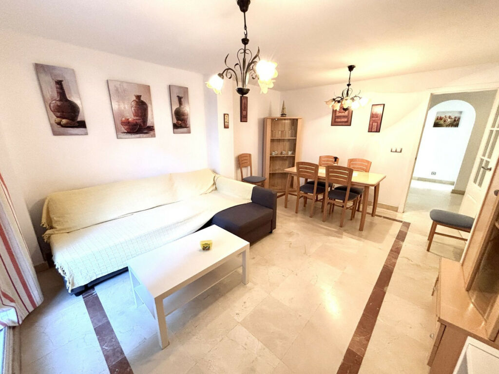 Ground Floor Apartment Estepona Málaga - image 2