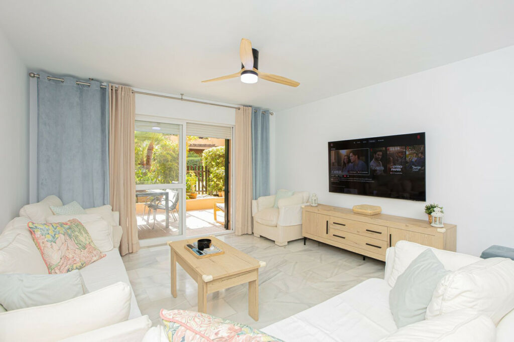 Ground Floor Apartment The Golden Mile Málaga - image 2
