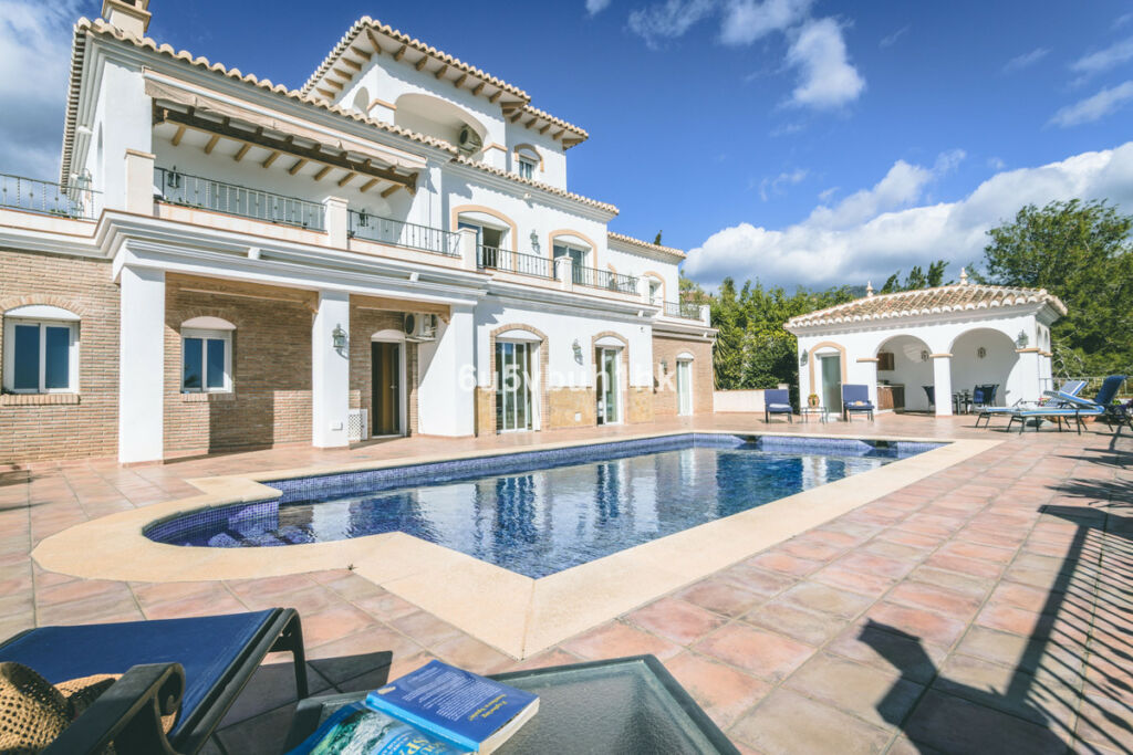 Townhouse Frigiliana Málaga - image 2