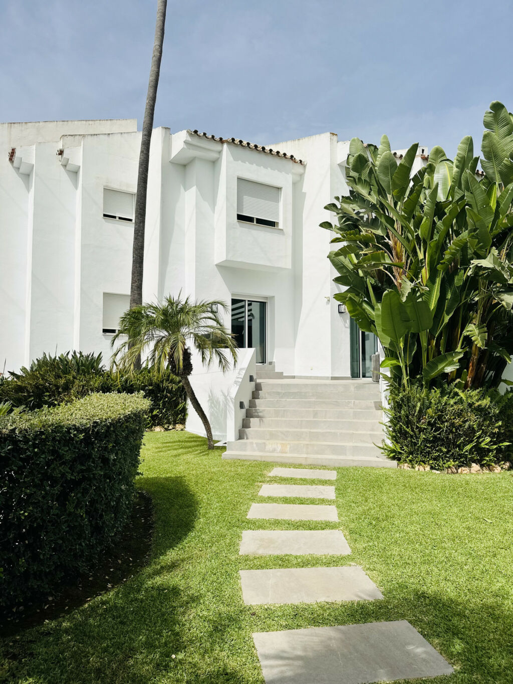 Townhouse Nueva Andalucía Málaga - image 2