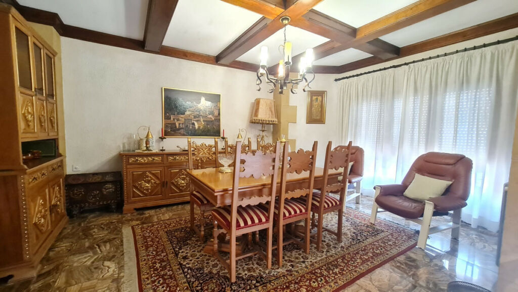 Townhouse Elda Alicante - image 2