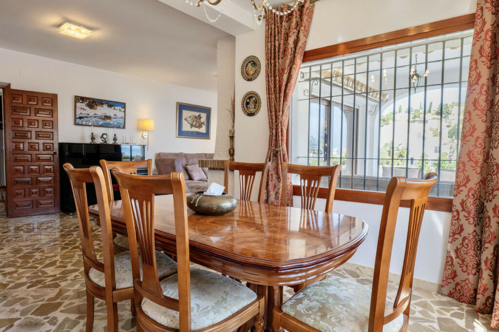 Detached Villa Benalmadena Málaga - image 2
