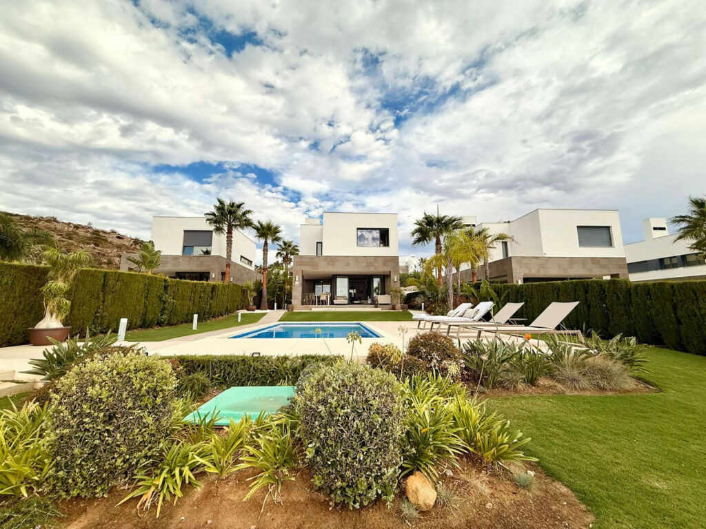 Detached Villa Manilva Málaga - image 5