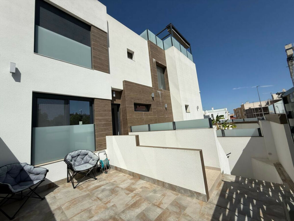 Detached Villa Benijofar Alicante - image 2