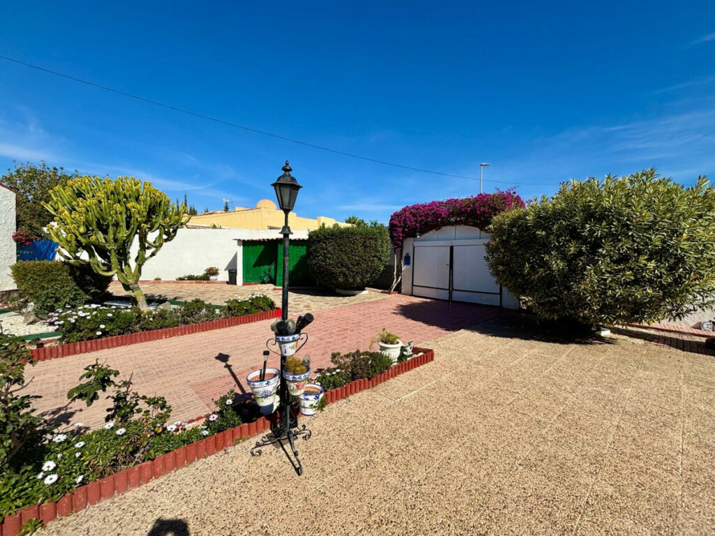 Detached Villa Ciudad Quesada Alicante - image 2