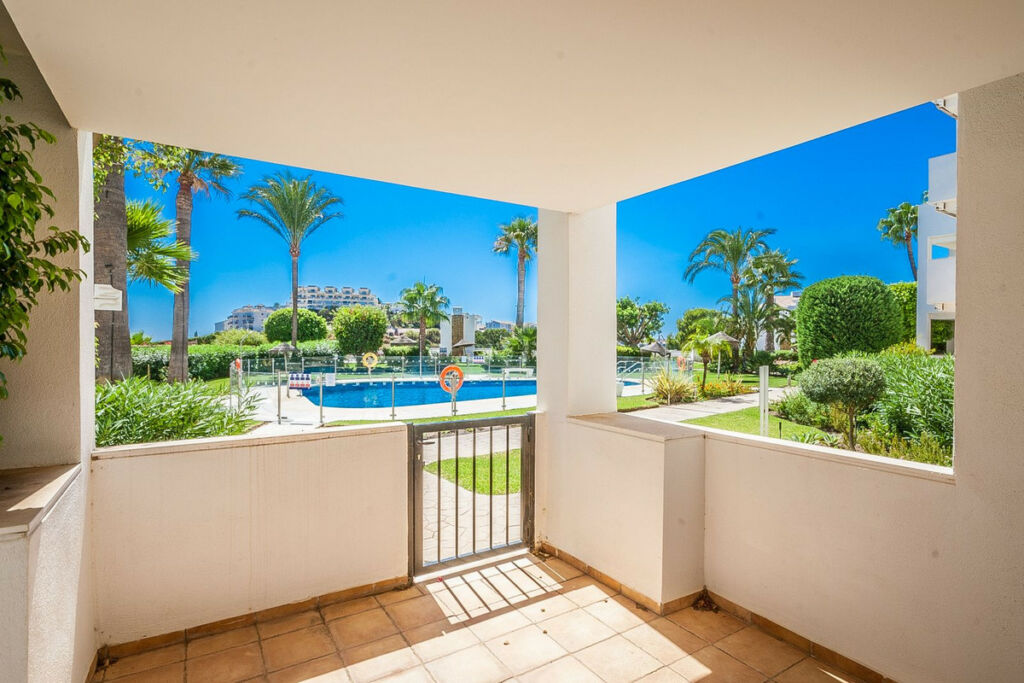 Ground Floor Apartment Riviera del Sol Málaga - image 2
