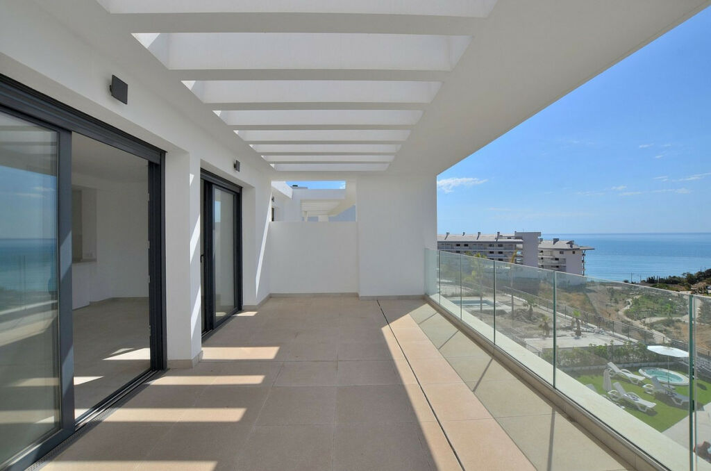 Penthouse Fuengirola Málaga - image 2