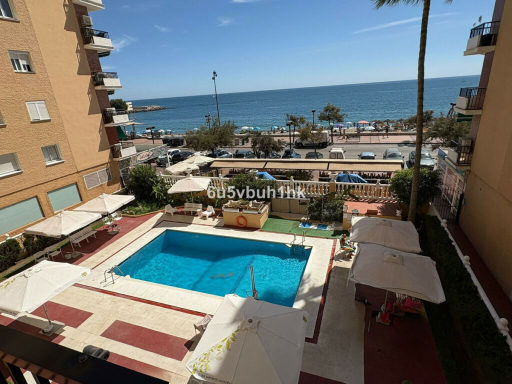 Ground Floor Apartment Fuengirola Málaga - image 2