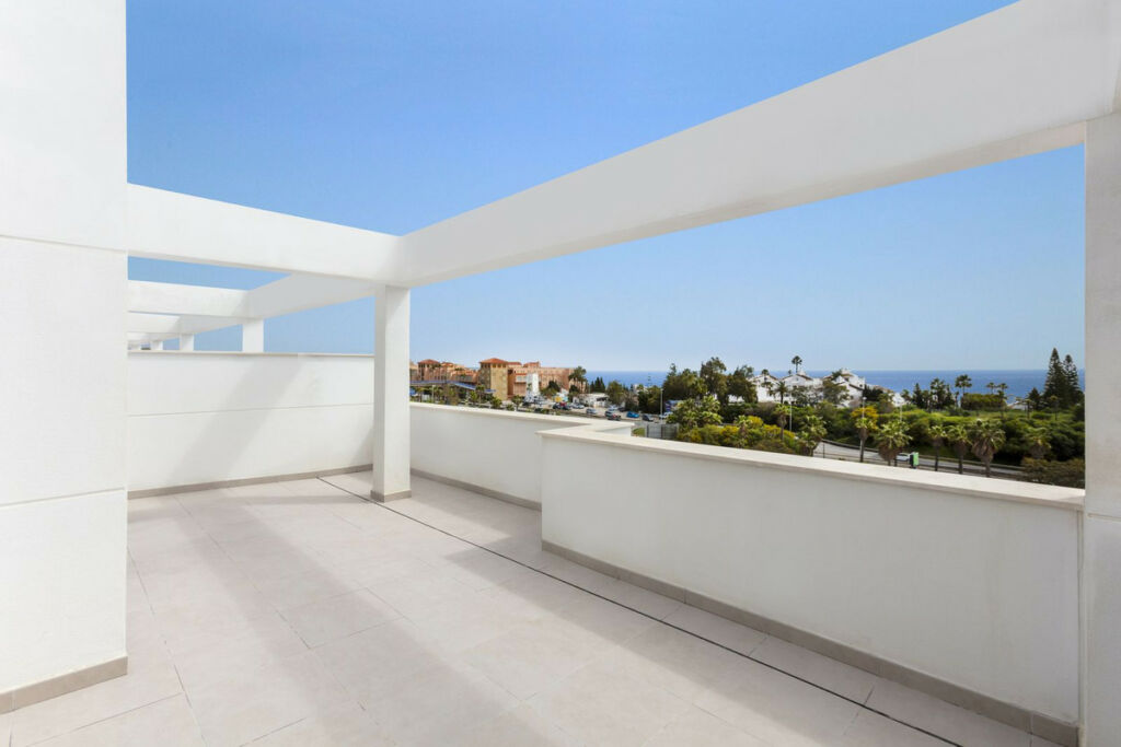Penthouse Estepona Málaga - image 2