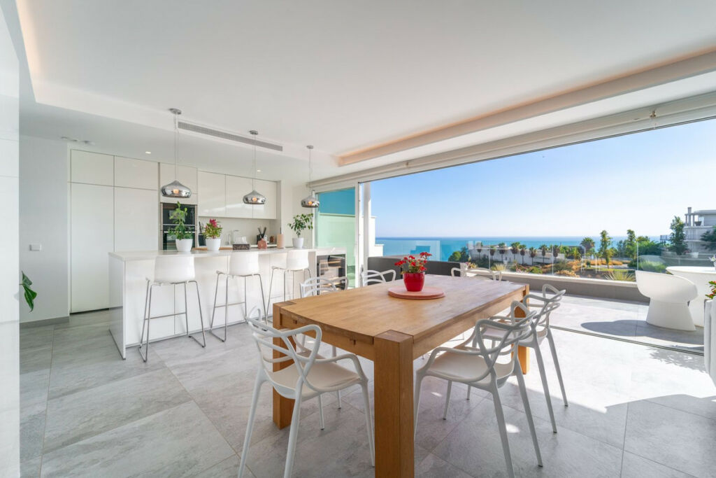 Penthouse La Capellania Málaga - image 2