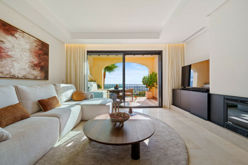 Penthouse Benahavís Málaga - image 2