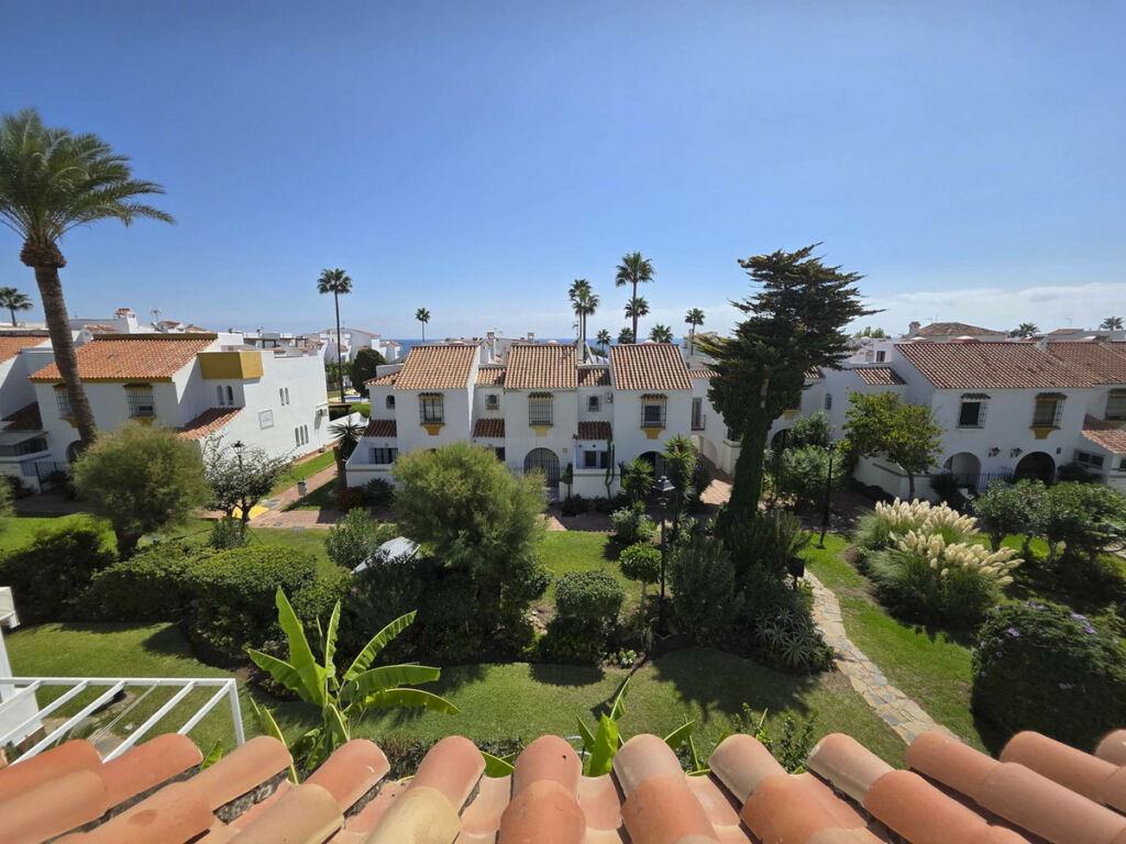 Townhouse Casares Playa Málaga - image 2