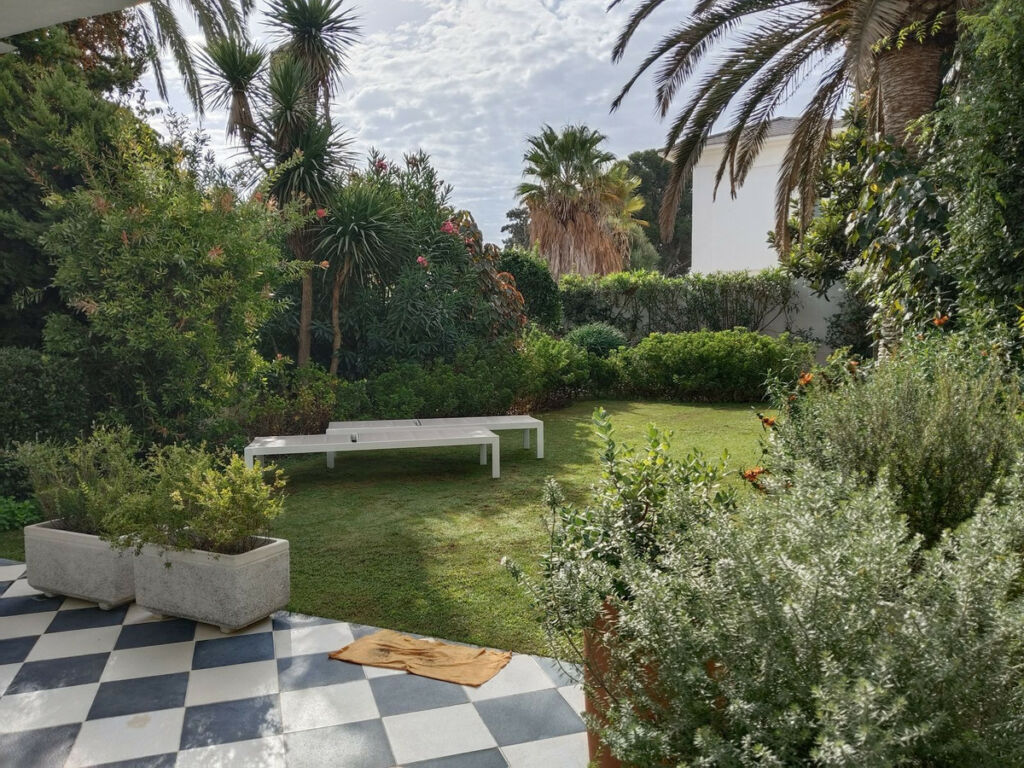 Ground Floor Apartment Sotogrande Cádiz - image 2