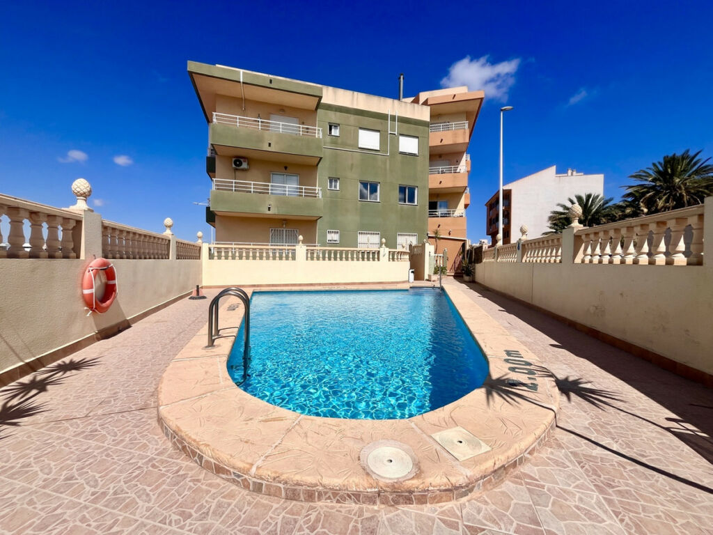 Middle Floor Apartment San Miguel de Salinas Alicante - image 2