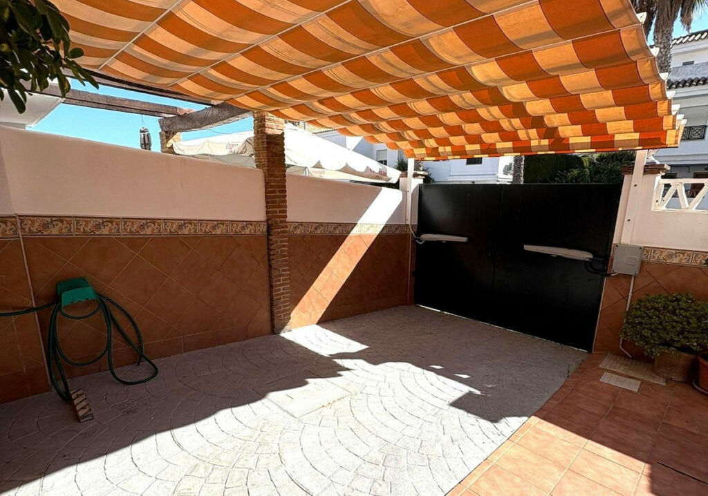 Townhouse Arroyo de la Miel Málaga - image 2