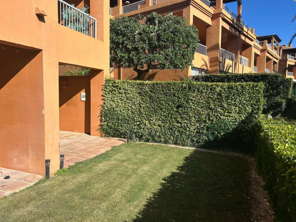 Ground Floor Apartment Benahavís Málaga - image 5