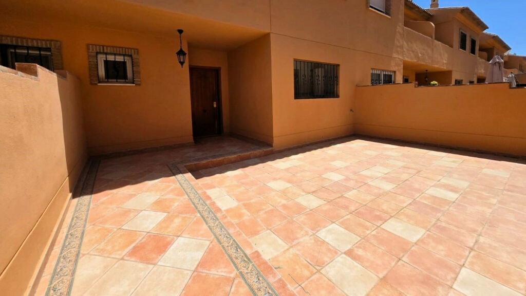 Townhouse La Cala de Mijas Málaga - image 2