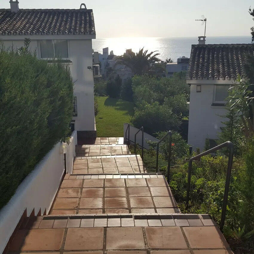 Middle Floor Apartment Mijas Costa Málaga - image 2
