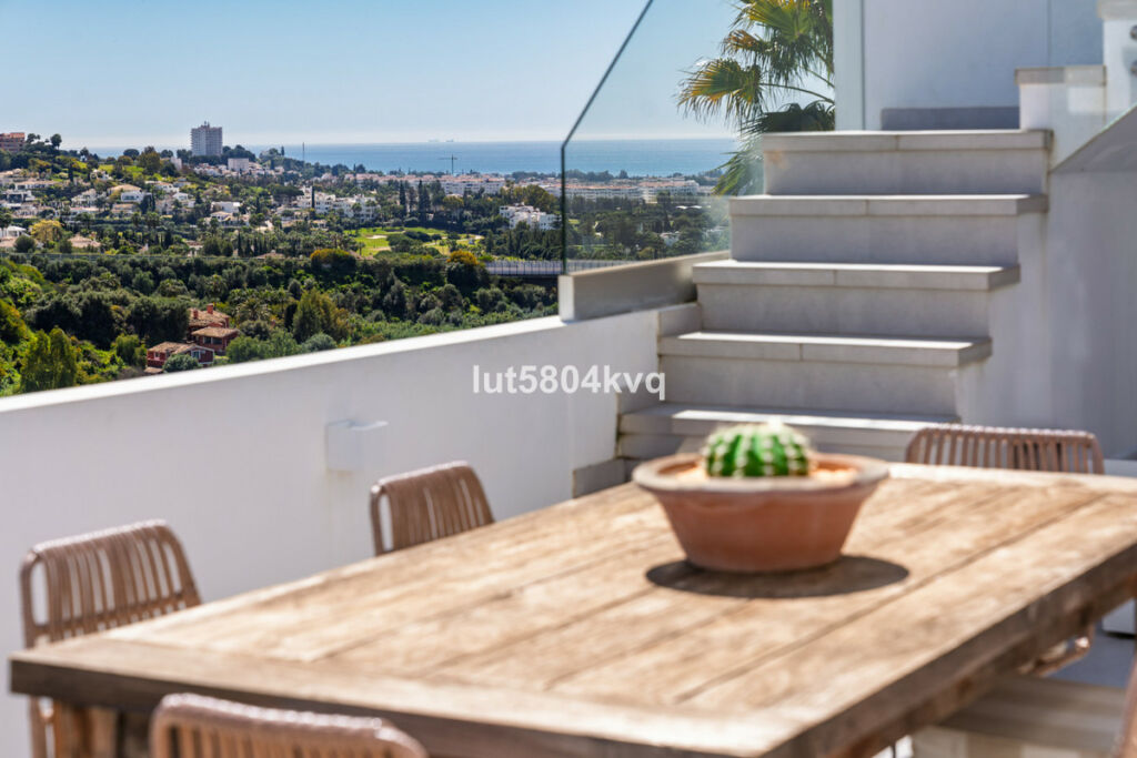 Penthouse La Quinta Málaga - image 2