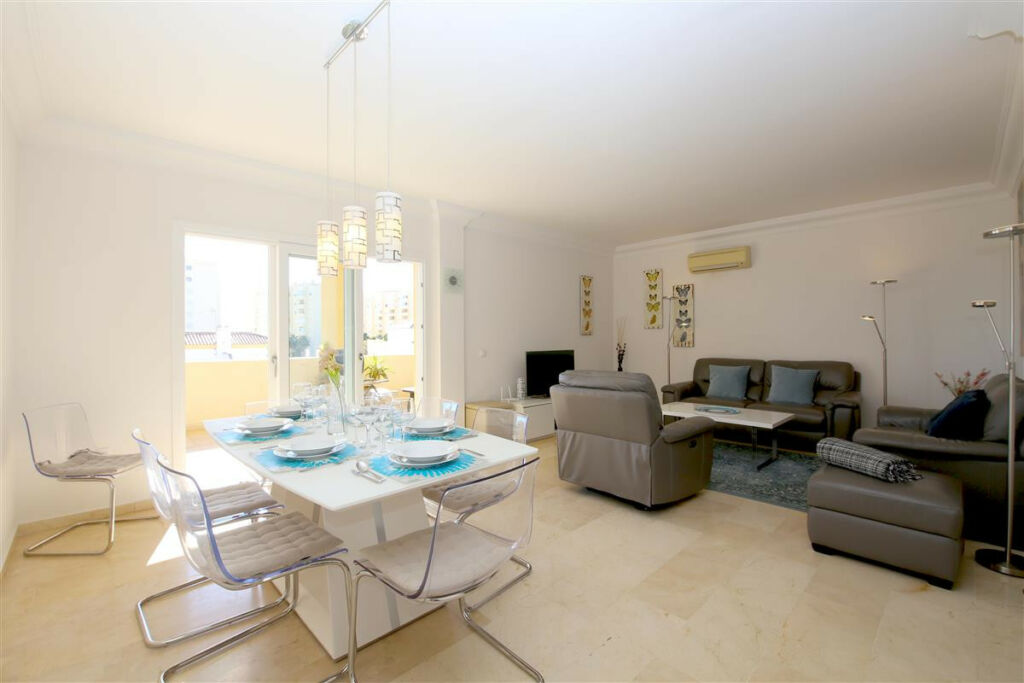 Penthouse Estepona Málaga - image 2