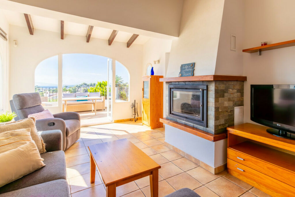 Detached Villa Moraira Alicante - image 2