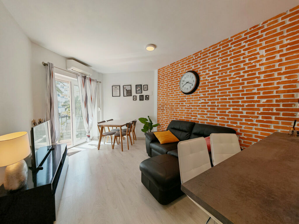 Middle Floor Apartment Marbella Málaga - image 2