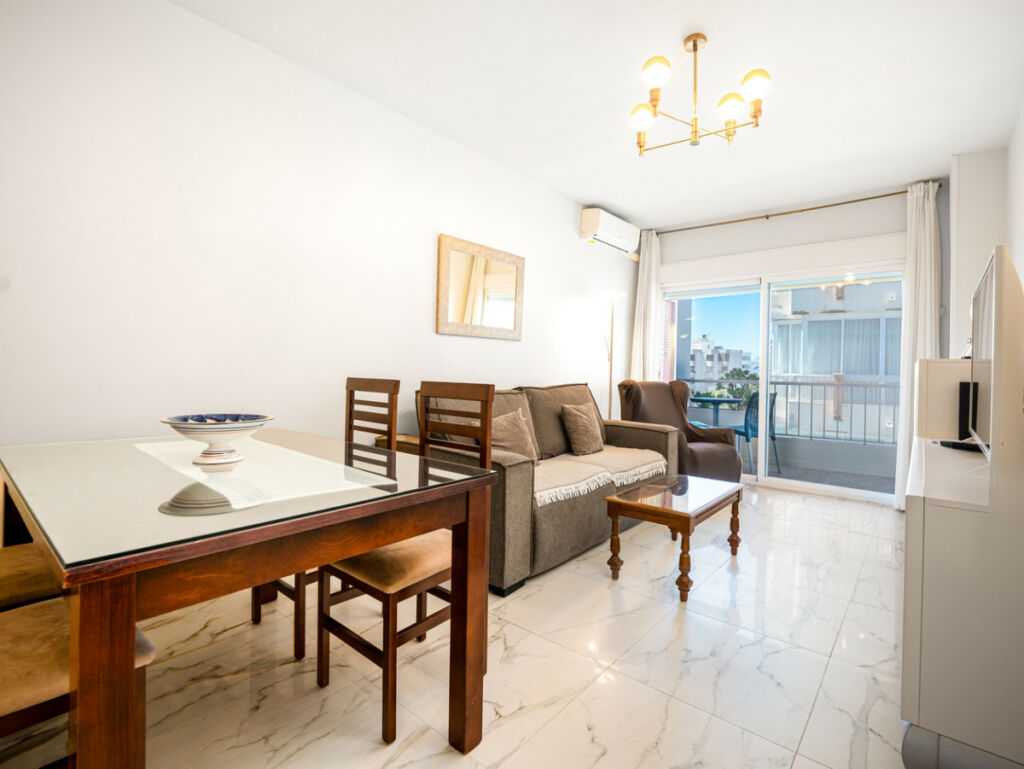 Middle Floor Apartment Marbella Málaga - image 2
