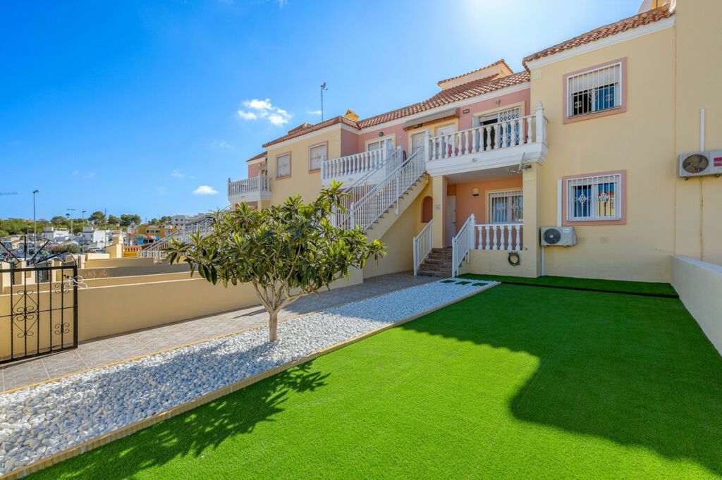 Ground Floor Apartment Orihuela Costa Alicante - image 2