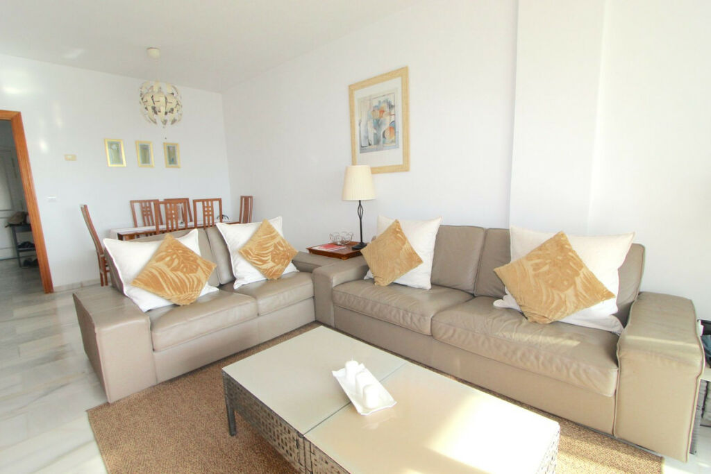 Middle Floor Apartment Miraflores Málaga - image 2