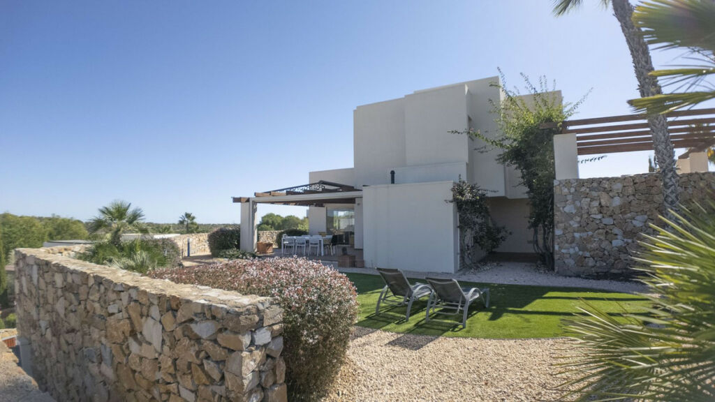 Detached Villa Las Colinas Golf Alicante - image 2