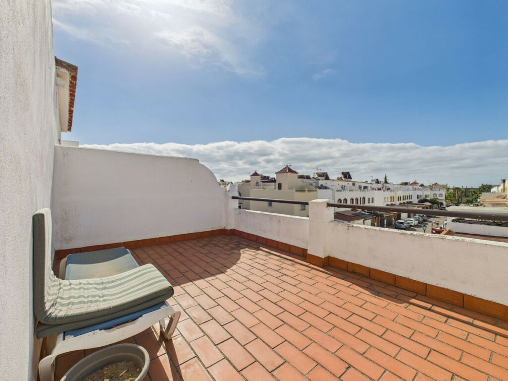 Townhouse Estepona Málaga - image 2