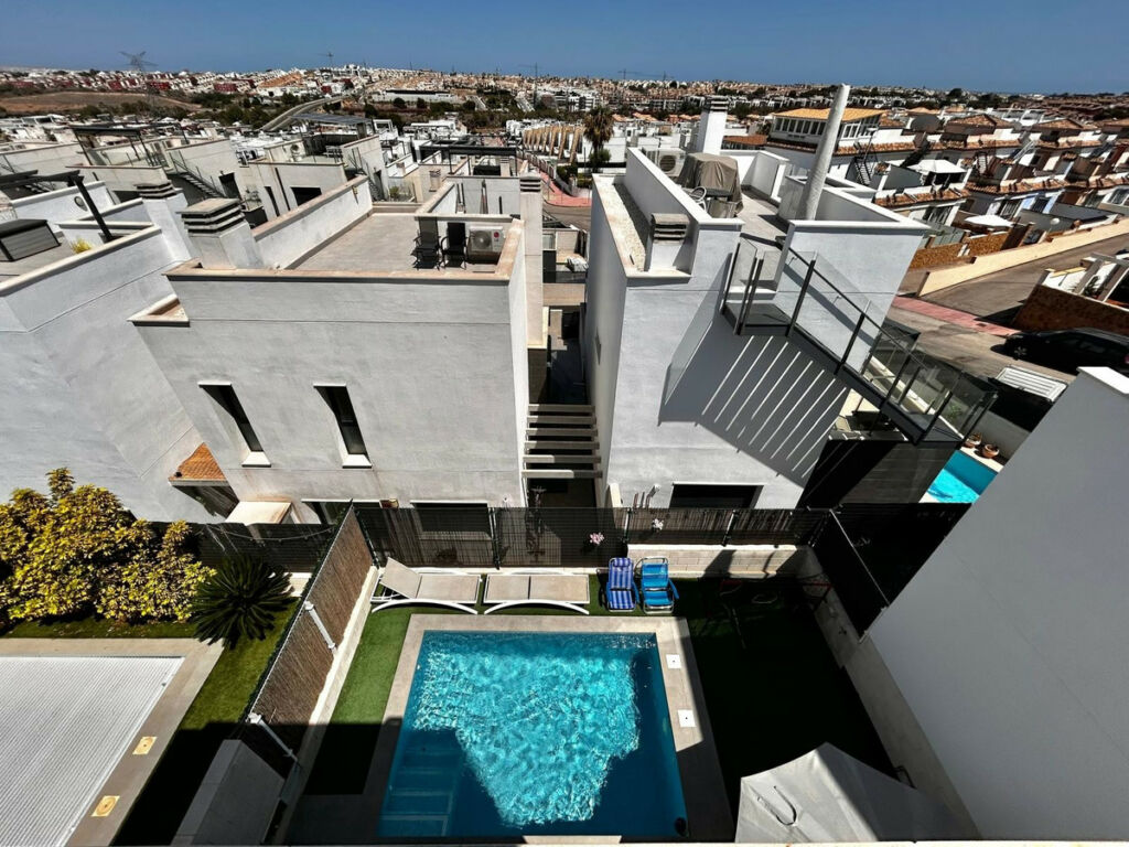 Detached Villa Orihuela Costa Alicante - image 2