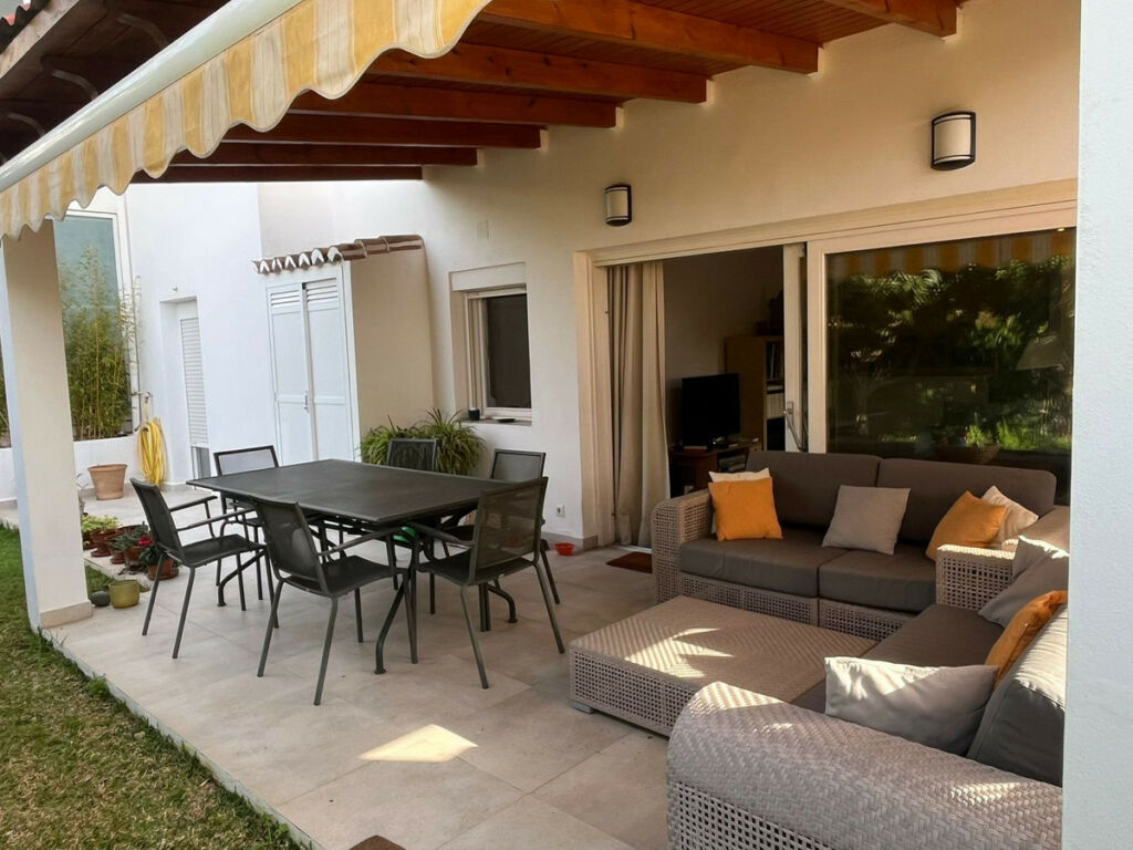 Ground Floor Apartment Atalaya Málaga - image 2